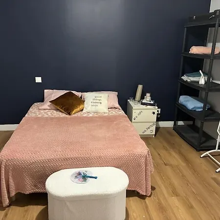 Friendly House - 8 Personnes Holiday home Bonneuil-Matours